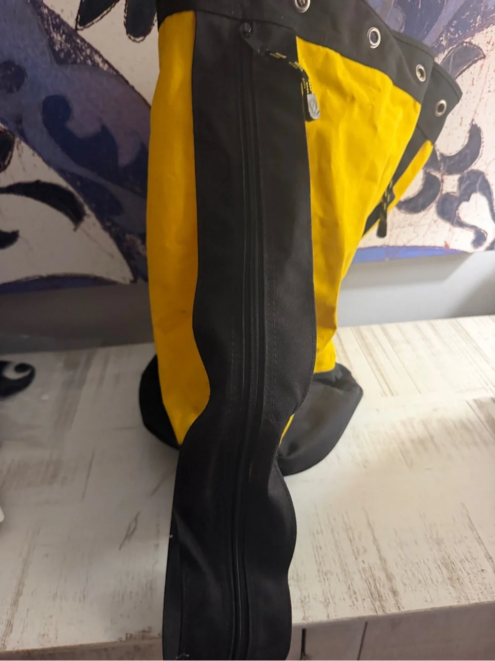 Pittcon versatile yellow